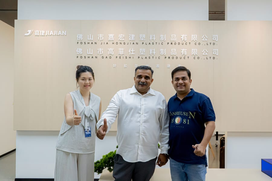 Clients visiting Jiajian headquarters