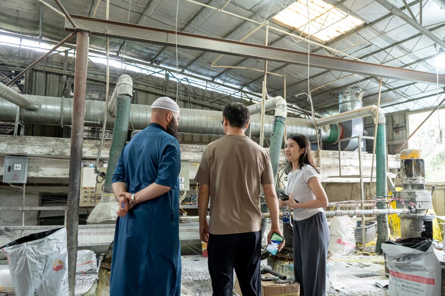 Factory tour with international buyers