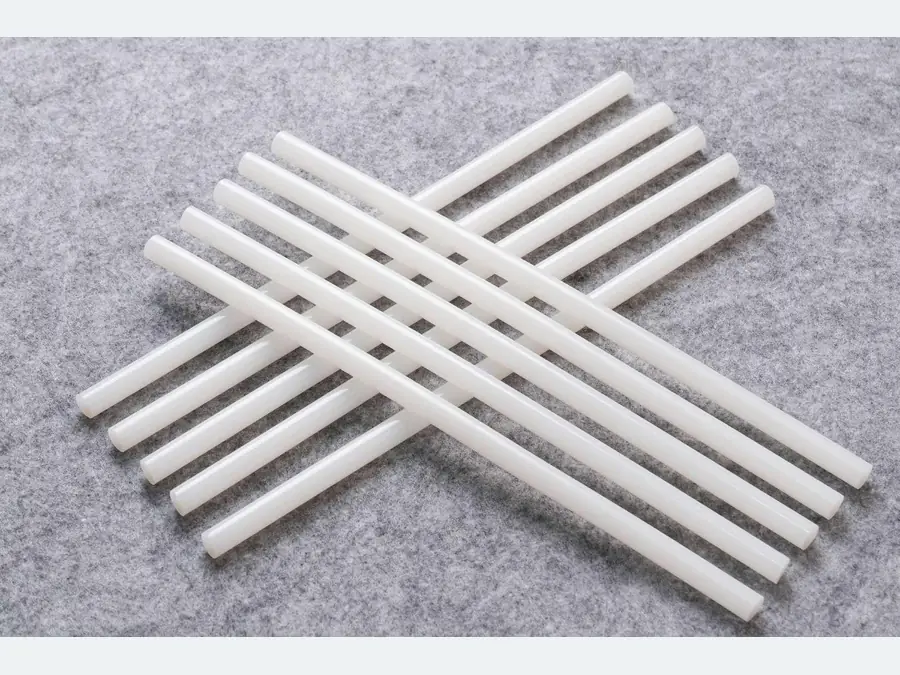 107 White Glue Sticks for Coated Cartons & Plastics