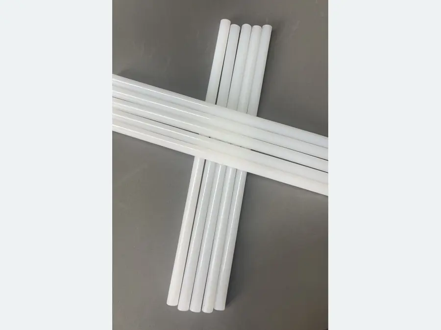 B-4216 Moisture-Resistant Glue Sticks for Carton Sealing